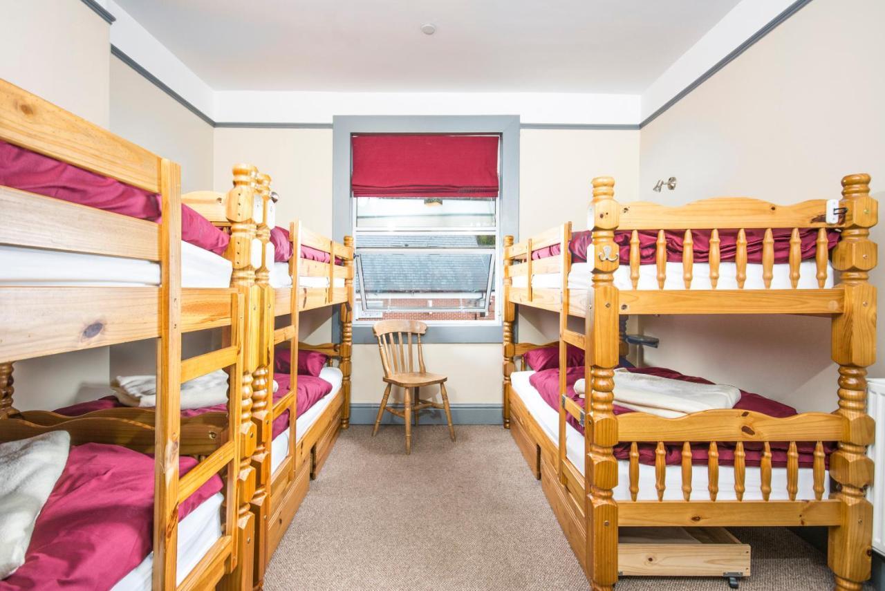 Llangollen Hostel Guest Rooms - No Dormitories - Self Catering المظهر الخارجي الصورة