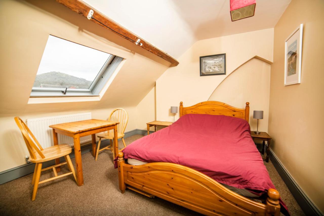 Llangollen Hostel Guest Rooms - No Dormitories - Self Catering المظهر الخارجي الصورة