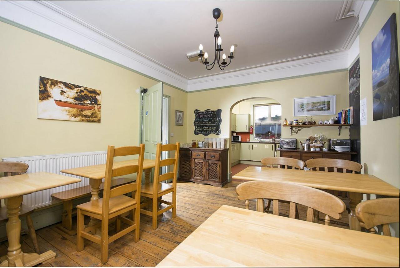 Llangollen Hostel Guest Rooms - No Dormitories - Self Catering المظهر الخارجي الصورة