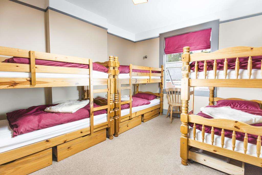 Llangollen Hostel Guest Rooms - No Dormitories - Self Catering المظهر الخارجي الصورة